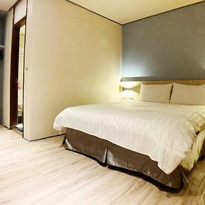 Standard Double Room No Window